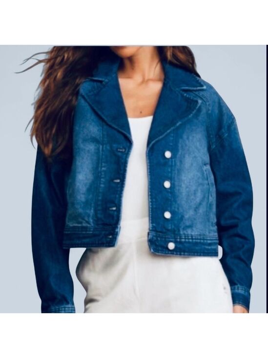 We The Free Jackets & Blazers - Free People We The Free Cropped Denim jacket-size Small-EUC retail $129
